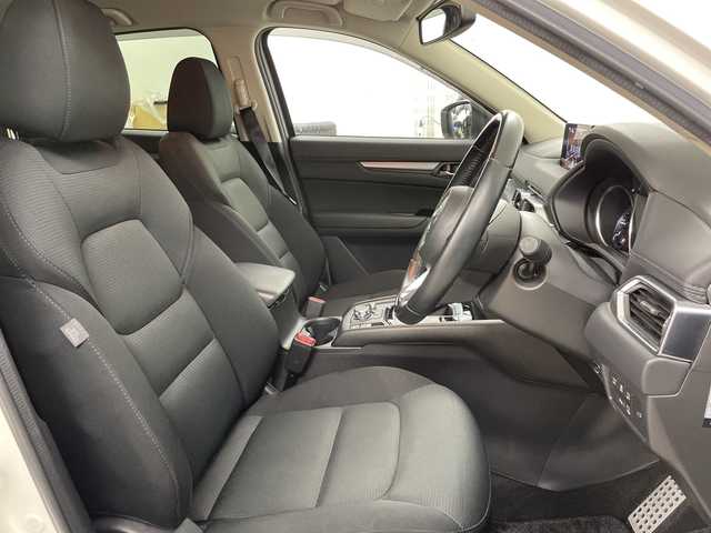 マツダ ＣＸ－５ XD プロアクティブ 道央・札幌 2017(平29)年 6.3万km スノーフレイクホワイトパールマイカ ・4WD/ディーゼルターボ/・i-ActiveSense/・メーカー純正SDナビ/・BT/DVD/CD/SD/フルセグTV/・USB/AUX/・バック/サイドカメラ/・パワーバックドア/・レーダークルーズコントロール/・LEDオートライト/・フォグランプ/・D席メモリーパワーシート/・シートヒーター/・ステアリングヒーター/・ヘッドアップディスプレイ/・ブラインドスポットモニター/・純正17インチAW/・ETC2.0