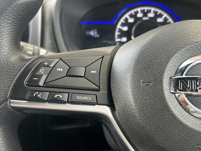 日産 ノート e－パワー X Bアロー 静岡県 2018(平30)年 5.8万km ブリリアントホワイトパール/スーパーブラック 2トーン 社外ナビ/・アラウンドビューモニター/・Bluetooth/・CD/DVD/・フルセグTV/主要装備/・衝突軽減ブレーキ　/・レーダークルーズコントロール　/・ドライブレコーダー　/・デジタルインナーミラー　/・レーンキープアシスト　/・プッシュスタート/・純正ＡＷ/・純正フロアマット/・前後ソナー