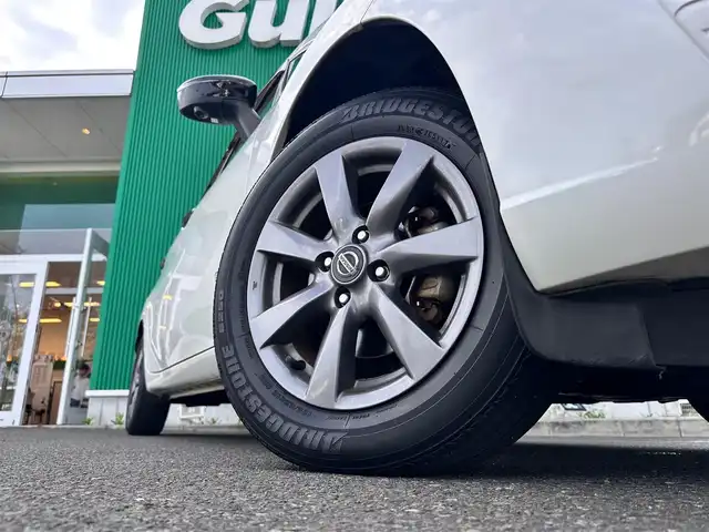 日産 ノート e－パワー X Bアロー 宮城県 2018(平30)年 5.8万km ブリリアントホワイトパール/スーパーブラック 2トーン インテリジェントアラウンドビューモニターセット/・踏み間違い衝突防止アシスト/・フロント/バックソナー/・インテリジェントアラウンドビューモニター/・スマートルームミラー/・ドアミラーヒーター/＝＝＝/インテリジェントエマージェンシーブレーキ/車線逸脱警報/車線逸脱防止支援システム/インテリジェントクルーズコントロール/社外ナビ/・Bluetooth/・CD/DVD/・フルセグTV/ETC/ドライブレコーダー/ハイビームアシスト/オートライト/スマートキー＆プッシュスタート/電動格納ミラー/純正15インチAW/Wエアバッグ