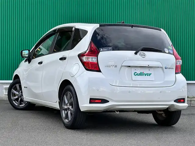 日産 ノート e－パワー X Bアロー 宮城県 2018(平30)年 5.8万km ブリリアントホワイトパール/スーパーブラック 2トーン インテリジェントアラウンドビューモニターセット/・踏み間違い衝突防止アシスト/・フロント/バックソナー/・インテリジェントアラウンドビューモニター/・スマートルームミラー/・ドアミラーヒーター/＝＝＝/インテリジェントエマージェンシーブレーキ/車線逸脱警報/車線逸脱防止支援システム/インテリジェントクルーズコントロール/社外ナビ/・Bluetooth/・CD/DVD/・フルセグTV/ETC/ドライブレコーダー/ハイビームアシスト/オートライト/スマートキー＆プッシュスタート/電動格納ミラー/純正15インチAW/Wエアバッグ