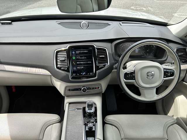 ボルボ ＸＣ９０ B6 AWD インスクリプション 岐阜県 2021(令3)年 2.2万km シルバー フルセグテレビ/バックカメラ/フロントカメラ/サイドカメラ/360度ビューカメラ/ルーフレール/自動駐車/オーディオBowers&Wilkins/ETC/純正ナビ/プッシュスタート/サンルーフ/Bluetooth/Apple carplay/Android Auto/ステアリングヒーター/シートヒーター前後/エアシート前/衝突回避/クルーズコントロール/BLIS/車間警告/自動発車/ドライブモード選択/アクティブ・ベンティング・ライト/純正ドラレコ