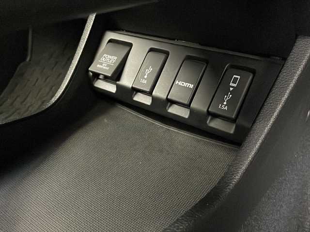 ホンダ ヴェゼル ハイブリッド Z ホンダセンシング 長野県 2020(令2)年 5万km プラチナホワイトパール 4WD/純正インターナビ&ワンセグTV&CD&USB&BT/ホンダセンシング/アダプティブクルーズコントロール/レーンキープアシスト/車線逸脱警報/衝突軽減ブレーキ/先行車発進告知/標識認識表示/ハーフレザーシート/前席シートヒーター/ステアリングスイッチ/パドルシフト/バックカメラ/ビルトインETC/LEDヘッドライト/オートライト/フロントフォグランプ/電動格納ミラー/ウィンカーミラー/ドアミラーヒーター/電動ホールド/ブレーキホールド/純正17インチAW装着/純正フロアマット/プッシュスタート/スマートキー