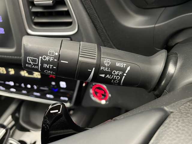 ホンダ ヴェゼル ハイブリッド Z ホンダセンシング 長野県 2020(令2)年 5万km プラチナホワイトパール 4WD/純正インターナビ&ワンセグTV&CD&USB&BT/ホンダセンシング/アダプティブクルーズコントロール/レーンキープアシスト/車線逸脱警報/衝突軽減ブレーキ/先行車発進告知/標識認識表示/ハーフレザーシート/前席シートヒーター/ステアリングスイッチ/パドルシフト/バックカメラ/ビルトインETC/LEDヘッドライト/オートライト/フロントフォグランプ/電動格納ミラー/ウィンカーミラー/ドアミラーヒーター/電動ホールド/ブレーキホールド/純正17インチAW装着/純正フロアマット/プッシュスタート/スマートキー