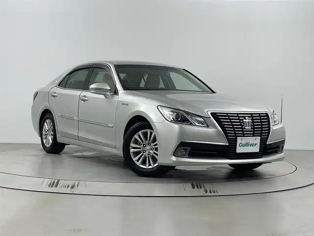 トヨタ クラウン ハイブリッド ロイヤルサルーン 埼玉県 2014(平26)年 7.8万km プレシャスシルバー 純正ナビ/(Bluetooth/USB/CD/DVD/AM/FM)/地デジワンセグ/バックカメラ/前後ドライブレコーダー/クルーズコントロール/前席シートヒーター/前席パワーシート/ステアリングリモコン/ウィンカーミラー/電動格納ミラー/フロントフォグランプ/純正フロアマット/純正ドアバイザー/純正16インチアルミホイール