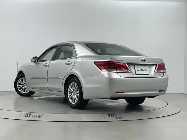 トヨタ クラウン ハイブリッド ロイヤルサルーン 埼玉県 2014(平26)年 7.8万km プレシャスシルバー 純正ナビ/(Bluetooth/USB/CD/DVD/AM/FM)/地デジワンセグ/バックカメラ/前後ドライブレコーダー/クルーズコントロール/前席シートヒーター/前席パワーシート/ステアリングリモコン/ウィンカーミラー/電動格納ミラー/フロントフォグランプ/純正フロアマット/純正ドアバイザー/純正16インチアルミホイール