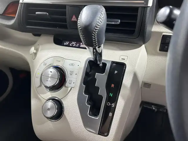 トヨタ シエンタ G 大阪府 2016(平28)年 5.3万km レッドマイカM 純正ナビ(地デジ/CD再生/Bluetooth) バックカメラ ETC 両側パワースライドドア 衝突軽減 トヨタセーフティセンス シートヒーター スマートキー プッシュスタート ドラレコ