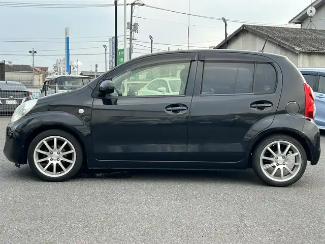 トヨタ パッソ X クツロギ 広島県 2012(平24)年 13.5万km ブラックマイカメタリック 社外メモリナビ/ 「CD/DVD/フルセグTV」/ＥＴＣ/ＬＥＤヘッドライト/スマートキ－/スペアキー/電格ミラー/ヘッドライトレベライザー/盗難防止装置/取扱説明書