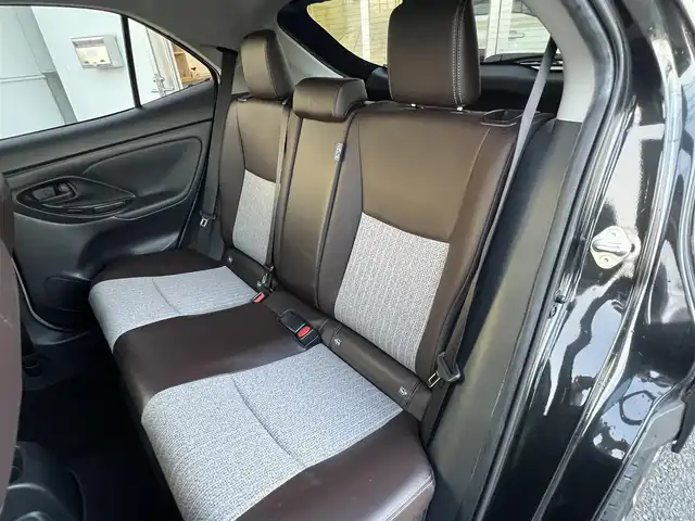 トヨタ ヤリスクロス ハイブリッド Z 山口県 2022(令4)年 3.5万km ブラックマイカ 純正ナビ＆フルセグTV/　＆全方位モニター/純正フロアマット/純正LEDヘッドライト/純正18インチアルミ/運転席パワーシート/フロントシートヒーター/ステアリングヒーター/オートライト/オートハイビーム/クルーズコントロール/ビルトインETC