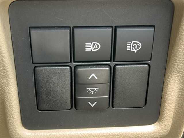 トヨタ ランドクルーザー プラド TX Lパッケージ 三重県 2018(平30)年 6万km ホワイトパールクリスタルシャイン 社外ナビ /サンルーフ /バックカメラ /ETC2.0 /前後コーナーセンサー /本革シート /前席パワーシート /前席シートエアコン /クルーズコントロール /衝突軽減ブレーキ/LEDヘッドライト /オートハイビーム /オートライト/革巻きステアリング /ステアリングスイッチ/電動格納ミラー/禁煙車