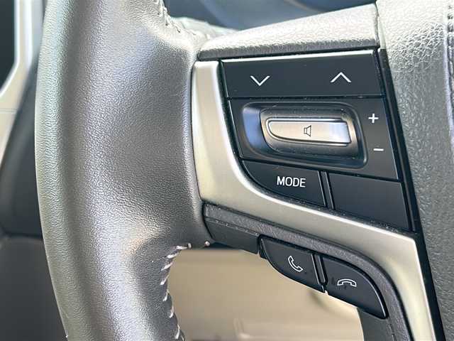 トヨタ ランドクルーザー プラド TX Lパッケージ 三重県 2018(平30)年 6万km ホワイトパールクリスタルシャイン 社外ナビ /サンルーフ /バックカメラ /ETC2.0 /前後コーナーセンサー /本革シート /前席パワーシート /前席シートエアコン /クルーズコントロール /衝突軽減ブレーキ/LEDヘッドライト /オートハイビーム /オートライト/革巻きステアリング /ステアリングスイッチ/電動格納ミラー/禁煙車
