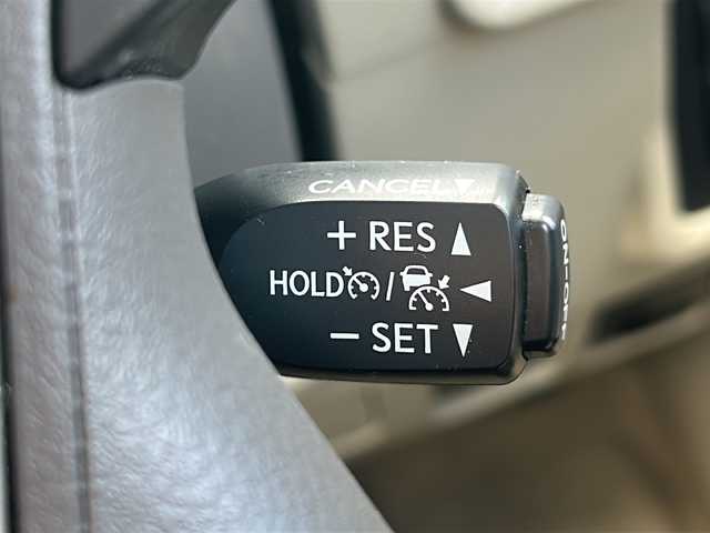 トヨタ ランドクルーザー プラド TX Lパッケージ 三重県 2018(平30)年 6万km ホワイトパールクリスタルシャイン 社外ナビ /サンルーフ /バックカメラ /ETC2.0 /前後コーナーセンサー /本革シート /前席パワーシート /前席シートエアコン /クルーズコントロール /衝突軽減ブレーキ/LEDヘッドライト /オートハイビーム /オートライト/革巻きステアリング /ステアリングスイッチ/電動格納ミラー/禁煙車