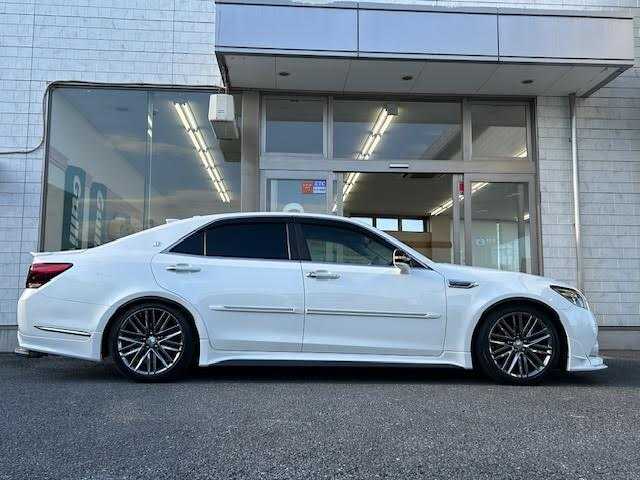 トヨタ クラウン アスリート S 埼玉県 2015(平27)年 8.2万km ホワイトパールクリスタルシャイン シートヒーター/エアシート/バックカメラ/デジタルインナーミラー/パワーシート/クルーズコントロール/Bluetooth/MT付AT/社外フルエアロ/純正アルミホイール/ドライブレコーダー/LEDヘッドライト/エスペリアダウンサス