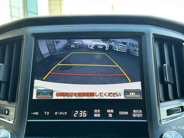 トヨタ クラウン アスリート S 埼玉県 2015(平27)年 8.2万km ホワイトパールクリスタルシャイン シートヒーター/エアシート/バックカメラ/デジタルインナーミラー/パワーシート/クルーズコントロール/Bluetooth/MT付AT/社外フルエアロ/純正アルミホイール/ドライブレコーダー/LEDヘッドライト/エスペリアダウンサス