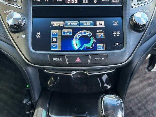 トヨタ クラウン アスリート S 埼玉県 2015(平27)年 8.2万km ホワイトパールクリスタルシャイン シートヒーター/エアシート/バックカメラ/デジタルインナーミラー/パワーシート/クルーズコントロール/Bluetooth/MT付AT/社外フルエアロ/純正アルミホイール/ドライブレコーダー/LEDヘッドライト/エスペリアダウンサス