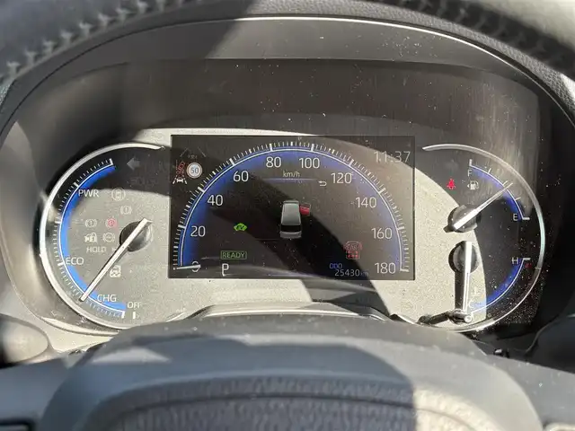 トヨタ ヴォクシー ハイブリッド S－Z 大分県 2022(令4)年 2.6万km ブラック ・純正ナビ(BT/USB/Miracast/HDMI)/・バックカメラ/・フルセグテレビ/・トヨタセーフティセンス/・両側パワースライドドア/・純正フリップダウンモニター/・AC100V/・シートヒーター/・ドライブレコーダー/・ETC 2.0/・オートハイビーム/・コーナーセンサー