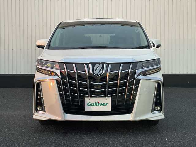 トヨタ アルファード S Cパッケージ 千葉県 2021(令3)年 3.9万km ホワイトパールクリスタルシャイン 純正9インチディスプレイオーディオ　/（AM/FM/CD/DVD/フルセグ/Bluetooth）/デジタルインナーミラー/前後ドライブレコーダー/ブラインドスポットモニター/衝突被害軽減システム/車線逸脱警報/バックカメラ/レーダークルーズコントロール/フリップダウンモニター/サンルーフ/レザーシート/両側パワースライドドア/横滑り防止装置/ETC/LEDヘッドライト/フォグランプ/オートライト/ウィンカーミラー/電動格納ミラー/純正18インチAW/シートヒーター/エアシート/シートリフター/ステアリングヒーター/禁煙車/プッシュスタート/スマートキー/フロアマット/スペアキー/取扱説明書/保証書