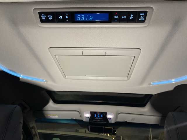 トヨタ アルファード S Cパッケージ 千葉県 2021(令3)年 3.9万km ホワイトパールクリスタルシャイン 純正9インチディスプレイオーディオ　/（AM/FM/CD/DVD/フルセグ/Bluetooth）/デジタルインナーミラー/前後ドライブレコーダー/ブラインドスポットモニター/衝突被害軽減システム/車線逸脱警報/バックカメラ/レーダークルーズコントロール/フリップダウンモニター/サンルーフ/レザーシート/両側パワースライドドア/横滑り防止装置/ETC/LEDヘッドライト/フォグランプ/オートライト/ウィンカーミラー/電動格納ミラー/純正18インチAW/シートヒーター/エアシート/シートリフター/ステアリングヒーター/禁煙車/プッシュスタート/スマートキー/フロアマット/スペアキー/取扱説明書/保証書