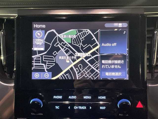 トヨタ アルファード S Cパッケージ 千葉県 2021(令3)年 3.9万km ホワイトパールクリスタルシャイン 純正9インチディスプレイオーディオ　/（AM/FM/CD/DVD/フルセグ/Bluetooth）/デジタルインナーミラー/前後ドライブレコーダー/ブラインドスポットモニター/衝突被害軽減システム/車線逸脱警報/バックカメラ/レーダークルーズコントロール/フリップダウンモニター/サンルーフ/レザーシート/両側パワースライドドア/横滑り防止装置/ETC/LEDヘッドライト/フォグランプ/オートライト/ウィンカーミラー/電動格納ミラー/純正18インチAW/シートヒーター/エアシート/シートリフター/ステアリングヒーター/禁煙車/プッシュスタート/スマートキー/フロアマット/スペアキー/取扱説明書/保証書