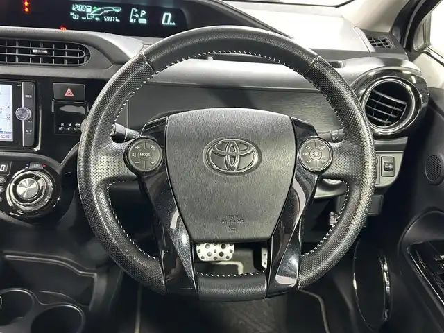 トヨタ アクア G G’s 大阪府 2014(平26)年 6万km ライムホワイトパールクリスタルシャイン 純正SDナビフルセグTV/DVD/CD/AM/FMBluetooth接続プッシュスタートスマートキーオートライトフォグランプバックカメラETCハーフレザーシート純正17インチAW電動格納ミラー