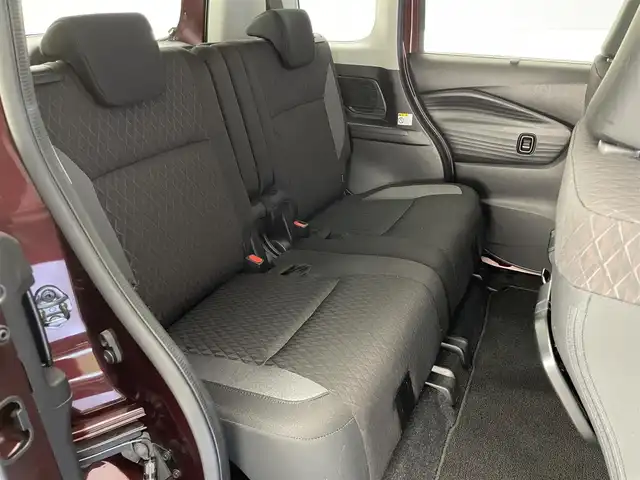 スズキ ソリオ バンディット HV MV 愛知県 2022(令4)年 1万km メロウディープレッドパール 純正９型ナビ　全方位カメラ　ＨＵＤ　両側パワスラ　禁煙　フルセグＴＶ　ＤＶＤ　追従クルコン　ＵＳＢ　シートヒーター　デュアルカメラブレーキサポート　ＥＴＣ　ＬＥＤオートライト　フォグ　リヤパーキングセンサー　純正マット　両側パワースライドドア　Bluetooth　衝突軽減　車線逸脱　スマートキー　プッシュスタート　リヤサーキュレーター