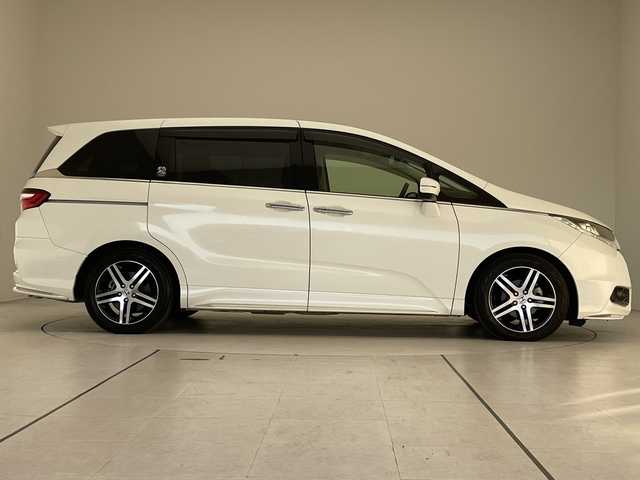 ホンダ オデッセイ アブソルート 20thアニバーサリー 愛知県 2015(平27)年 5.2万km ホワイトオーキッドパール ホンダセンシング/純正8型ナビ/フリップダウンモニター/両側パワースライドドア/レーダークルーズコントロール/バックカメラ/コーナーセンサー/純正アルミホイール/ＥＴＣ/LEDヘッドライト/パドルシフト/レーンキープアシスト/衝突軽減システム/フルセグ/CD DVD/Bluetooth/ステアリングスイッチ/スマートキー/プッシュスタート