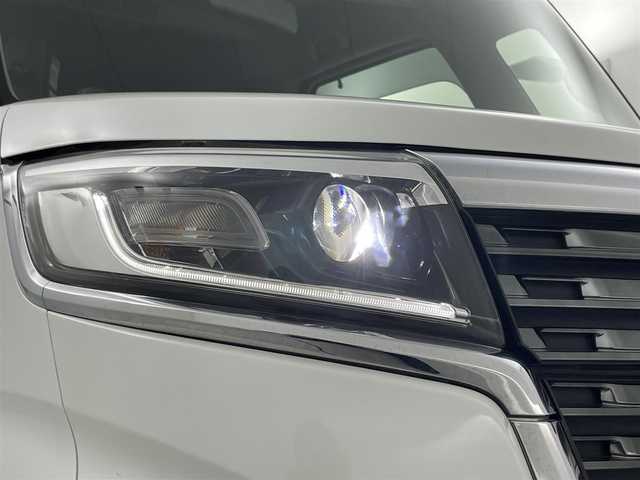 スズキ スペーシア カスタム HYBRID XS ターボ 埼玉県 2018(平30)年 5.6万km ピュアホワイトP 純正８インチナビ　全方位カメラ　両側パワースライドドア　ＬＥＤヘッドライト　ＬＥＤフォグ　シートヒーター　スマートキー　サーキュレーター　クルーズコントロール　コーナーセンサー　ドライブレコーダー/純正サマーAW車載
