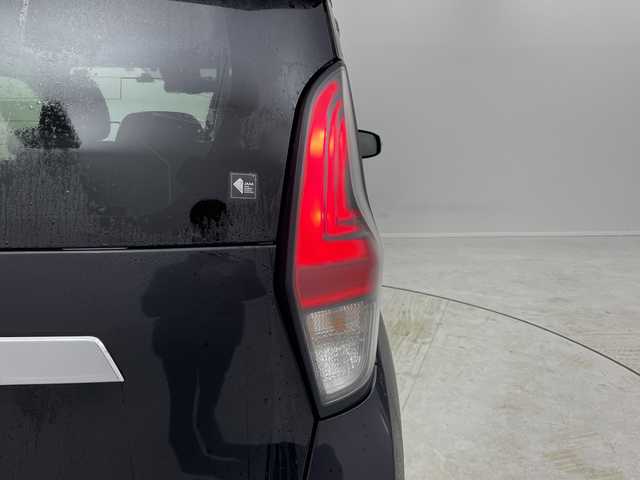 日産 デイズ ハイウェイスターX 茨城県 2022(令4)年 1.3万km ブラック 純正ナビ/(フルセグ/Bluetooth)/全方位カメラ/ドライブレコーダー/ＥＴＣ/本革巻きステアリング/純正LEDヘッドライト/フォグランプ/純正アルミホイール/車線逸脱防止支援システム/前方衝突予測警報/ふらつき警報/標識検知機能/先行車発進お知らせ/車線逸脱警報