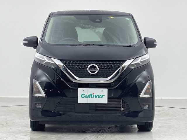 日産 デイズ ハイウェイスターX 茨城県 2022(令4)年 1.3万km ブラック 純正ナビ/(フルセグ/Bluetooth)/全方位カメラ/ドライブレコーダー/ＥＴＣ/本革巻きステアリング/純正LEDヘッドライト/フォグランプ/純正アルミホイール/車線逸脱防止支援システム/前方衝突予測警報/ふらつき警報/標識検知機能/先行車発進お知らせ/車線逸脱警報