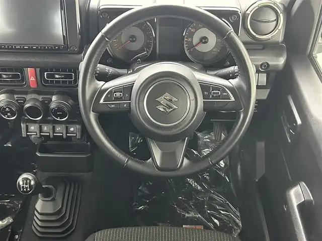 スズキ ジムニー XC 埼玉県 2021(令3)年 1.7万km ジャングルグリーン 純正８型ナビ　フルセグ　ＢＴ　ＤＶＤ　　クルーズコントロール　ＬＥＤヘッドライト　バックカメラ　ビルトインＥＴＣ　前席シートヒーター　オプショングリル　背面タイヤ　プッシュスタート　スペアキー
