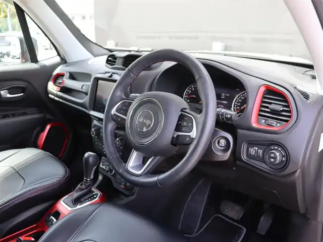 クライスラー・ジープ ジープ レネゲード 長野県 2020(令2)年 4.2万km 白 Ｄｏｔｔｙシートカバー　/ＵｃｏｎｎｅｃｔナビＴＶ　/Ｂカメラ　/ＣａｒＰｌａｙ　/クルーズコントロール　/Ｌａｎｅ／ＰａｒｋＳｅｎｓｅ　/ブラインドスポット　/パークセンサー　/セレクテインシステム　/スマートキー