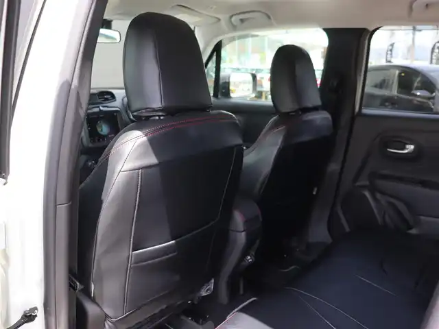クライスラー・ジープ ジープ レネゲード 長野県 2020(令2)年 4.2万km 白 Ｄｏｔｔｙシートカバー　/ＵｃｏｎｎｅｃｔナビＴＶ　/Ｂカメラ　/ＣａｒＰｌａｙ　/クルーズコントロール　/Ｌａｎｅ／ＰａｒｋＳｅｎｓｅ　/ブラインドスポット　/パークセンサー　/セレクテインシステム　/スマートキー