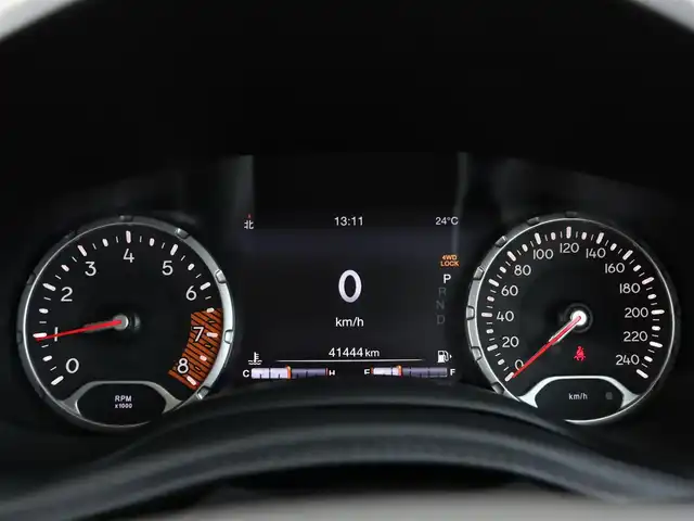 クライスラー・ジープ ジープ レネゲード 長野県 2020(令2)年 4.2万km 白 Ｄｏｔｔｙシートカバー　/ＵｃｏｎｎｅｃｔナビＴＶ　/Ｂカメラ　/ＣａｒＰｌａｙ　/クルーズコントロール　/Ｌａｎｅ／ＰａｒｋＳｅｎｓｅ　/ブラインドスポット　/パークセンサー　/セレクテインシステム　/スマートキー