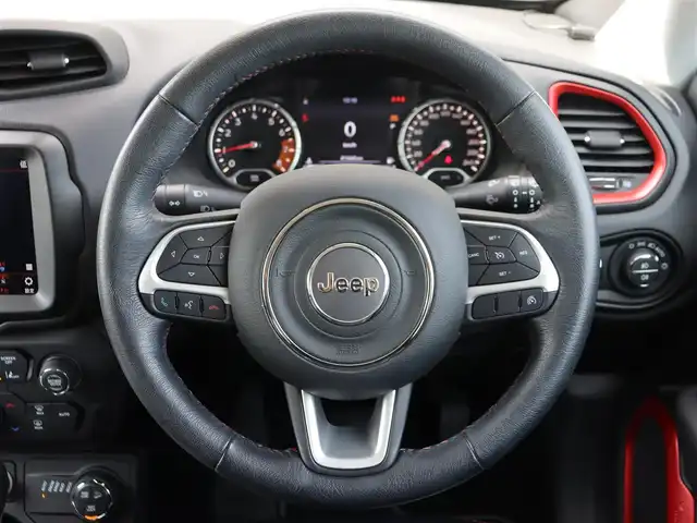 クライスラー・ジープ ジープ レネゲード 長野県 2020(令2)年 4.2万km 白 Ｄｏｔｔｙシートカバー　/ＵｃｏｎｎｅｃｔナビＴＶ　/Ｂカメラ　/ＣａｒＰｌａｙ　/クルーズコントロール　/Ｌａｎｅ／ＰａｒｋＳｅｎｓｅ　/ブラインドスポット　/パークセンサー　/セレクテインシステム　/スマートキー