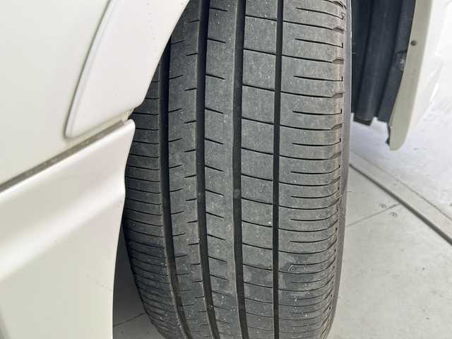 トヨタ ヴェルファイア ZA Gエディション 宮城県 2016(平28)年 3.2万km ホワイトパールクリスタルシャイン TRDエアロ（FSR）/TRDマフラー/JBLサウンド/4WD/全周囲カメラ/プリクラッシュセーフティー/レーダークルーズコントロール/オートハイビーム/メーカーOPナビ/・BT.CD.DVD.USB.SD/ワンセグTV/純正フリップダウンモニター/電動リアゲート/両側パワースライドドア/ハーフレザーシート/全席パワーシート/オットマン/ウッドコンビステアリング/ステアリングヒーター/ステアリングスイッチ/ビルトインETC/ドライブレコーダー（F）/プッシュスタート/スマートキー×2/電動パーキングブレーキ/LEDヘッドライト/LEDフォグライト/純正18インチAW/純正フロアマット/ドアバイザー/ロールサンシェード