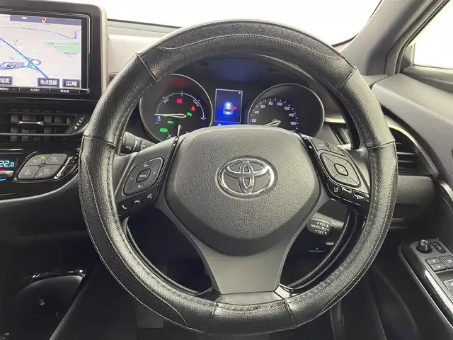 トヨタ Ｃ－ＨＲ G 熊本県 2017(平29)年 7.4万km メタルストリームM 純正9インチナビ【NSZT-Y66T】/フルセグTV・BT・CD・DVD・FM・AM/前方のみドライブレコーダー/ビルトインETC/バックカメラ/モデリスタエアロ（F・S・R）/レーダークルーズコントロール/トヨタセーフティーセンス/・プリクラッシュセーフティ/・レーンキープアシスト/・ブラインドスポットモニター/・ふらつき警報機能/・リアクロストラフィックアラート/横滑り防止/アイドリングストップ/クリアランスソナー/シーケンシャルウインカー/ブレーキホールド/ハーフレザーシート/前席シートヒーター/革巻きステアリング/純正フロアマット/純正18インチアルミホイール/オートライト/オートマチックハイビーム/LEDヘッドライト/フォグライト/スマートキー/プッシュスタート/保証書/取扱説明書