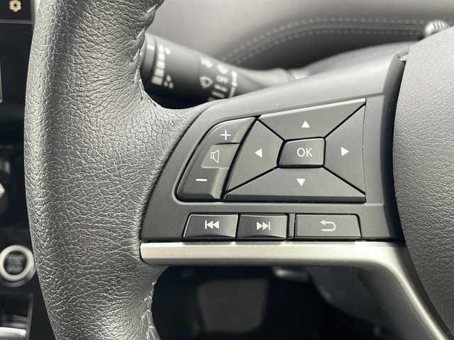 日産 セレナ ハイウェイスター V 三重県 2021(令3)年 3.3万km ダイヤモンドブラック 純正１０型ナビ　フルセグＴＶ　プロパイロット　両側パワースライド　衝突軽減　レーンキープ　ＢＳＭ　バックカメラ　ドラレコ　ビルトインＥＴＣ　シートカバー　追従型クルーズコントロール　ＬＥＤライト　ステアリングリモコン　USBポート　アイドリングストップ　フォグランプ　電動格納ミラー　純正アルミ16インチ　スマートキー　プッシュスタート　オートライト　Wエアバック　ABS　横滑り防止装置　