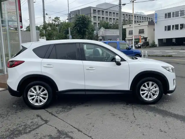 マツダ ＣＸ－５ 20S 道央・札幌 2013(平25)年 4.7万km クリスタルホワイトパールマイカ ワンオーナー/セーフティクルーズパッケージ/・リアビークルモニタリングシステム/・クルーズコントロール/・スマートシティブレーキサポート/・AT誤発進抑制制御/ディスチャージパッケージ/・ディスチャージヘッドランプ/・アダプティブフロントライティングシステム/・オートライトシステム/・レインセンサーワイパー/純正ナビ【CA9PA】/フルセグTV/CD/DVD/Bluetooth/USB/バックカメラ/純正17インチアルミホイール/スマートキー2本/純正エンジンスターター/ビルトインETC