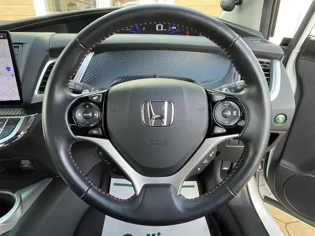 ホンダ ジェイド ハイブリッド RS ホンダセンシング 宮崎県 2019(令1)年 6.1万km プラチナホワイトパール 黒ハーフレザーシート/メモリナビStrada【CN-F1X10BGD】/(AM/FM/Bluetooth/CD/DVD/フルセグTV】/ETC/バックカメラ/パドルシフト/オートライト/衝突軽減ブレーキ(CMBS)/路外逸脱抑制/アダプティブクルーズコントロール/車両接近通報装置/車線維持支援システム(LKAS)/クリアランスソナー/コーナーセンサー/盗難防止装置/横滑り防止機能/電格ウィンカーミラー/プッシュスタート/純正フロアマット/純正１８インチアルミホイール/ステアリングスイッチ/フロントフォグランプ/ドアバイザー/前後ドライブレコーダー【ZDR016】/取扱説明書/保証書