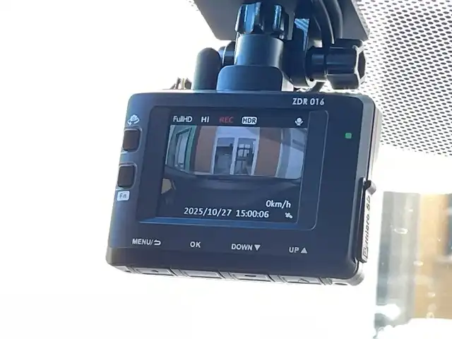 ホンダ ジェイド ハイブリッド RS ホンダセンシング 宮崎県 2019(令1)年 6.1万km プラチナホワイトパール 黒ハーフレザーシート/メモリナビStrada【CN-F1X10BGD】/(AM/FM/Bluetooth/CD/DVD/フルセグTV】/ETC/バックカメラ/パドルシフト/オートライト/衝突軽減ブレーキ(CMBS)/路外逸脱抑制/アダプティブクルーズコントロール/車両接近通報装置/車線維持支援システム(LKAS)/クリアランスソナー/コーナーセンサー/盗難防止装置/横滑り防止機能/電格ウィンカーミラー/プッシュスタート/純正フロアマット/純正１８インチアルミホイール/ステアリングスイッチ/フロントフォグランプ/ドアバイザー/前後ドライブレコーダー【ZDR016】/取扱説明書/保証書