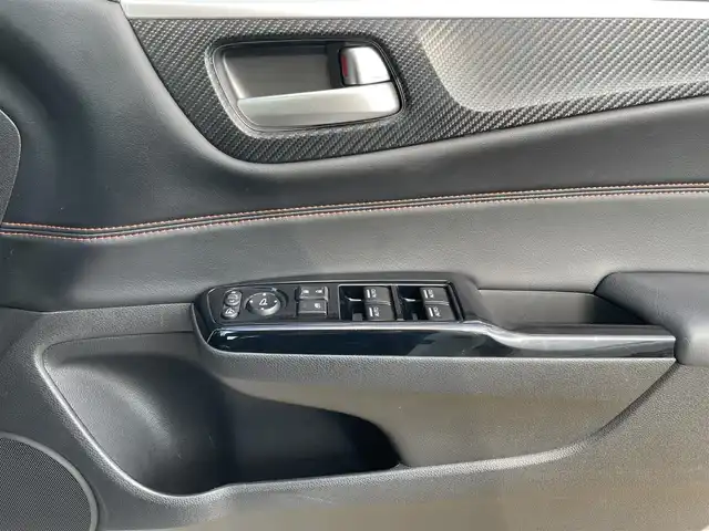 ホンダ ジェイド ハイブリッド RS ホンダセンシング 宮崎県 2019(令1)年 6.1万km プラチナホワイトパール 黒ハーフレザーシート/メモリナビStrada【CN-F1X10BGD】/(AM/FM/Bluetooth/CD/DVD/フルセグTV】/ETC/バックカメラ/パドルシフト/オートライト/衝突軽減ブレーキ(CMBS)/路外逸脱抑制/アダプティブクルーズコントロール/車両接近通報装置/車線維持支援システム(LKAS)/クリアランスソナー/コーナーセンサー/盗難防止装置/横滑り防止機能/電格ウィンカーミラー/プッシュスタート/純正フロアマット/純正１８インチアルミホイール/ステアリングスイッチ/フロントフォグランプ/ドアバイザー/前後ドライブレコーダー【ZDR016】/取扱説明書/保証書