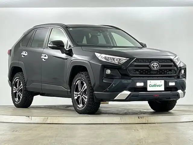 トヨタ ＲＡＶ４ アドベンチャー 愛知県 2020(令2)年 3.2万km アティチュードブラックマイカ 禁煙車/４WD/ワンオーナー/9インチナビ/（CD/DVD/Bluetooth/フルセグTV/SD)/バックカメラ/TRDフロントバンパーガーニッシュ/パノラマサンルーフ/トヨタセーフティセンス/・プリクラッシュセーフティ/・レーダークルーズコントロール/・レーンキープアシスト/・オートマチックハイビーム/・ロードサインアシスト/ドライブレコーダー/ETC/ブラック合皮スポーティシート/パワーシート/NITROpower製17インチアルミホイール/ホワイトレタータイヤ/ブラックルーフレール/ダウンヒルアシストコントロール/電子パーキングブレーキ/オートホールド/ラゲッジマット/オートリトラクダブルミラー/イルミスカッフプレート/ドアハンドルプロテクター/スマートキー/スペアキー有/プッシュスタート/LEDヘッドライト/フロントフォグランプ/リフトアップ