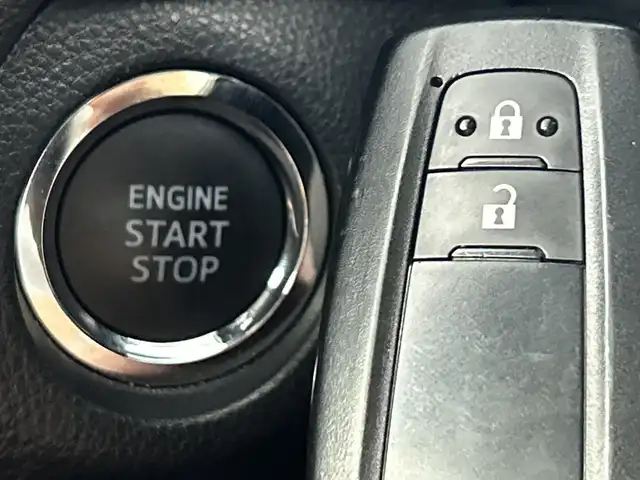 トヨタ ＲＡＶ４ アドベンチャー 愛知県 2020(令2)年 3.2万km アティチュードブラックマイカ 禁煙車/４WD/ワンオーナー/9インチナビ/（CD/DVD/Bluetooth/フルセグTV/SD)/バックカメラ/TRDフロントバンパーガーニッシュ/パノラマサンルーフ/トヨタセーフティセンス/・プリクラッシュセーフティ/・レーダークルーズコントロール/・レーンキープアシスト/・オートマチックハイビーム/・ロードサインアシスト/ドライブレコーダー/ETC/ブラック合皮スポーティシート/パワーシート/NITROpower製17インチアルミホイール/ホワイトレタータイヤ/ブラックルーフレール/ダウンヒルアシストコントロール/電子パーキングブレーキ/オートホールド/ラゲッジマット/オートリトラクダブルミラー/イルミスカッフプレート/ドアハンドルプロテクター/スマートキー/スペアキー有/プッシュスタート/LEDヘッドライト/フロントフォグランプ/リフトアップ