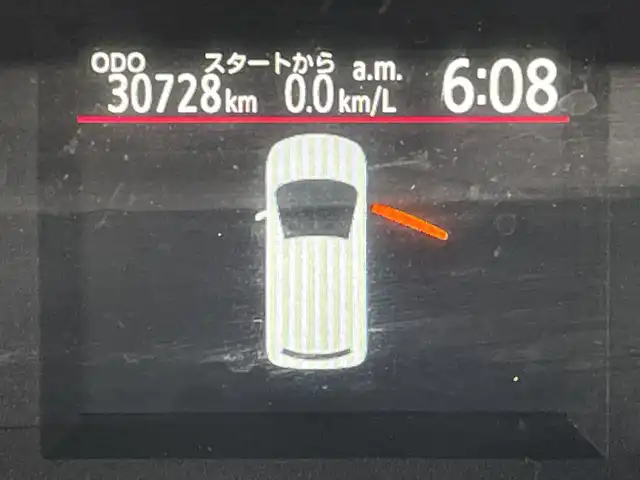 トヨタ アクア G ブラックソフトレザーセレ 福岡県 2014(平26)年 3.1万km ライムホワイトパールクリスタルシャイン 社外9インチメモリナビ/・CD/DVD/BT/フルセグTV/・バックモニター/レザーシート/・シートヒーター（D/N)/革巻きステアリング/ETC/レーダー探知機/スマートキー/・プッシュスタート/LEDヘッドライト/・オートライト/コーナーポール