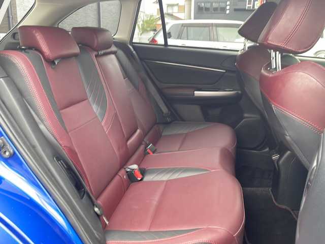 スバル レヴォーグ 2．0STIスポーツアイサイト 愛知県 2016(平28)年 9.8万km WRブルーパール /純正ディーラーナビ//４WD//フルセグTV//Bluetooth・AM・FM//CD・DVD//アドバンスドパッケージ//ガナドールマフラー//サンルーフ//赤黒レザーシート//運転席シートメモリ//前席パワーシート・シートヒーター//アイサイトver3//ブラインドスポットモニター//衝突軽減ブレーキ//追従クルーズコントロール//アクティブレーンキープ//ハイビームアシスト//リアビークルディテクション//ビルトインETC//フロント・リアUSB電源//LEDヘッドライト//LEDフォグランプ//LEDアクセサリーライナー//純正18インチアルミ//社外スタッドレスタイヤ・ホイール車載//ASSURAレーダー//ドライブレコーダー//革巻きステアリング//純正ドアバイザー//保証書・取説・スペアキー