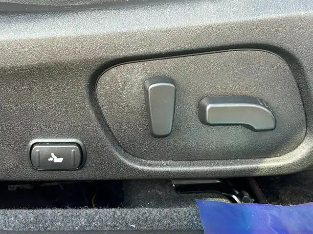 スバル レヴォーグ 2．0STIスポーツアイサイト 静岡県 2016(平28)年 9.8万km WRブルーパール 純正ディーラーナビ/４WD/フルセグTV/Bluetooth・AM・FM/CD・DVD/アドバンスドパッケージ/ガナドールマフラー/サンルーフ/赤黒レザーシート/運転席シートメモリ/前席パワーシート・シートヒーター/アイサイトver3/ブラインドスポットモニター/衝突軽減ブレーキ/追従クルーズコントロール/アクティブレーンキープ/ハイビームアシスト/リアビークルディテクション/ビルトインETC/フロント・リアUSB電源/LEDヘッドライト/LEDフォグランプ/LEDアクセサリーライナー/純正18インチアルミ/社外スタッドレスタイヤ・ホイール車載/ASSURAレーダー/ドライブレコーダー/革巻きステアリング/純正ドアバイザー/保証書・取説・スペアキー