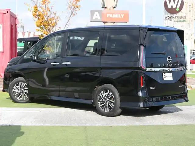 日産 セレナ e－パワー ハイウェイスター V 千葉県 2024(令6)年 1.2万km ダイヤモンドブラック エマージェンシーブレーキ/プロパイロット/インテリジェントクルーズコントロール/インテリジェントルームミラー/両側パワースライドドア/純正コネクティッドナビ/地デジTV/【Bluetooth接続】/アラウンドビューモニター/ドライブレコーダー/革巻きステアリング/ステアリングスイッチ/ETC/LEDヘッドライト/ウインカーミラー/コーナーセンサー/純正16インチアルミホイル/サイド/カーテンエアバッグ/インテリジェントキー