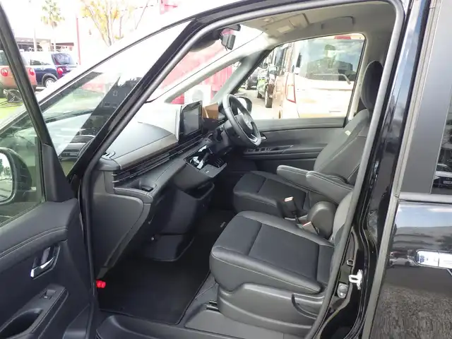 日産 セレナ e－パワー ハイウェイスター V 千葉県 2024(令6)年 1.2万km ダイヤモンドブラック エマージェンシーブレーキ/プロパイロット/インテリジェントクルーズコントロール/インテリジェントルームミラー/両側パワースライドドア/純正コネクティッドナビ/地デジTV/【Bluetooth接続】/アラウンドビューモニター/ドライブレコーダー/革巻きステアリング/ステアリングスイッチ/ETC/LEDヘッドライト/ウインカーミラー/コーナーセンサー/純正16インチアルミホイル/サイド/カーテンエアバッグ/インテリジェントキー