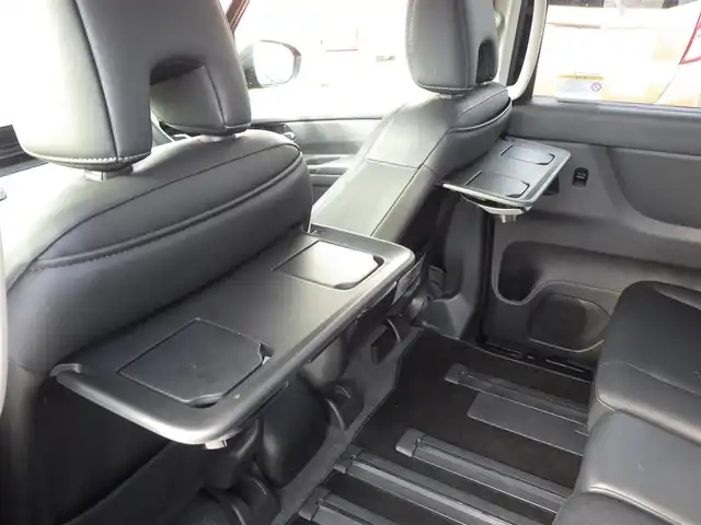 日産 セレナ e－パワー ハイウェイスター V 千葉県 2024(令6)年 1.2万km ダイヤモンドブラック エマージェンシーブレーキ/プロパイロット/インテリジェントクルーズコントロール/インテリジェントルームミラー/両側パワースライドドア/純正コネクティッドナビ/地デジTV/【Bluetooth接続】/アラウンドビューモニター/ドライブレコーダー/革巻きステアリング/ステアリングスイッチ/ETC/LEDヘッドライト/ウインカーミラー/コーナーセンサー/純正16インチアルミホイル/サイド/カーテンエアバッグ/インテリジェントキー