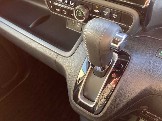 ホンダ Ｎ ＢＯＸ カスタム L ターボ 岐阜県 2021(令3)年 5.8万km プラチナホワイトパール 登録時走行距離：57376km/純正ナビ/バックカメラ/テレビ・Bluetooth・CD/両側パワースライドドア/レーダークルーズコントロール/ホンダセンシング/コーナーセンサー/ETC/LEDヘッドライト/オートライト/ハーフレザーシート/純正15インチアルミホイール/プッシュスタート/スマートキー