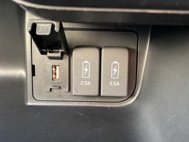 ホンダ Ｎ ＢＯＸ カスタム L ターボ 岐阜県 2021(令3)年 5.8万km プラチナホワイトパール 登録時走行距離：57376km/純正ナビ/バックカメラ/テレビ・Bluetooth・CD/両側パワースライドドア/レーダークルーズコントロール/ホンダセンシング/コーナーセンサー/ETC/LEDヘッドライト/オートライト/ハーフレザーシート/純正15インチアルミホイール/プッシュスタート/スマートキー